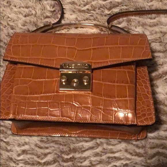 Like new Valentino crocodile pattern shoulder bag - Picture 2 of 7